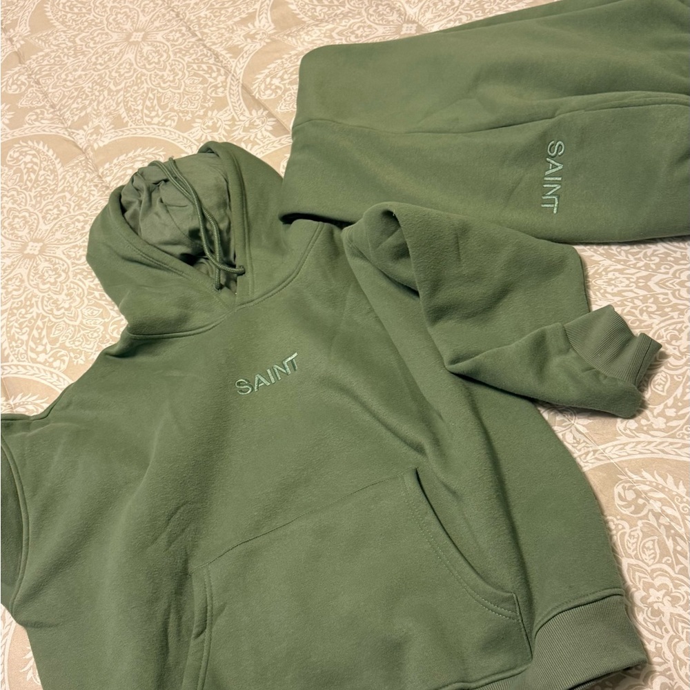 🔥Women's Green Sweatpants Suit - Picture 2 of 2